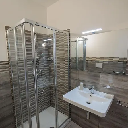 Fuori Rotta Konukevi Avola