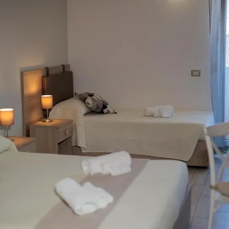 Fuori Rotta Konukevi Avola